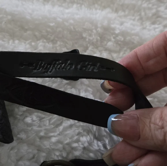 RESERVED❣️❣️Buffalo Girl Suede Phone Pouch - Picture 5 of 14